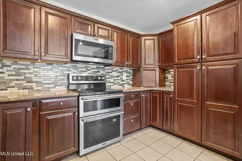Kitchen - 6306 Davis Rd, Long Beach, MS 39560 photo 4 of 5