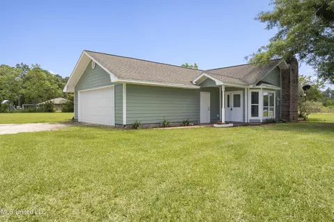 Exterior - 6306 Davis Rd, Long Beach, MS 39560 photo 3 of 5