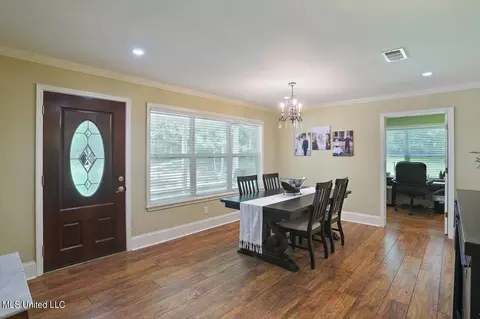 Dining - 4423 Utah Rd, Lena, MS 39094 photo 1 of 2