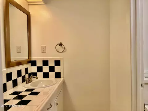 1564 Wingfield Dr, Jackson, MS 39204 photo 7