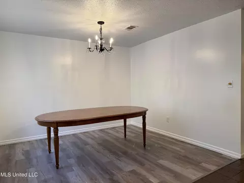 1564 Wingfield Dr, Jackson, MS 39204 photo 4