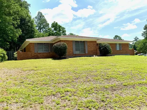 1564 Wingfield Dr, Jackson, MS 39204