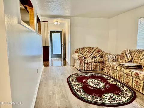 1564 Wingfield Dr, Jackson, MS 39204 photo 2