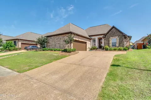 129 Amethyst Dr, Brandon, MS 39047