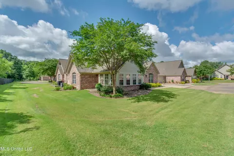 502 Charmant Pl, Ridgeland, MS 39157
