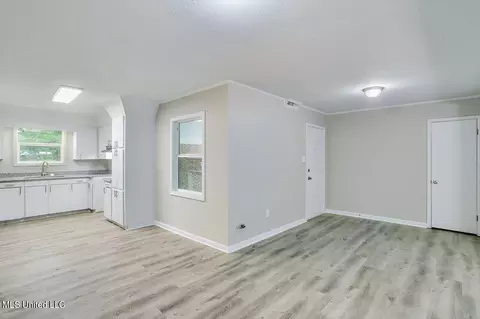 3303 Ridgeland Dr, Jackson, MS 39212 photo 9