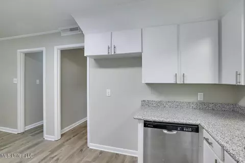 3303 Ridgeland Dr, Jackson, MS 39212 photo 7