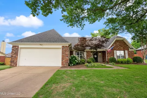 5130 Pear Dr, Southaven, MS 38671