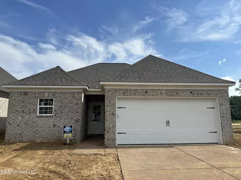 275 Flower Garden Dr, Southaven, MS 38671