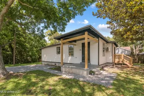 1996 Greater Ave, Biloxi, MS 39531