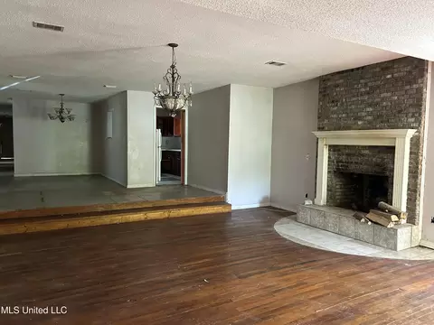 3101 Bellview Ave, Moss Point, MS 39563 photo 4