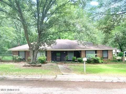 3331 Fleetwood Dr, Jackson, MS 39212