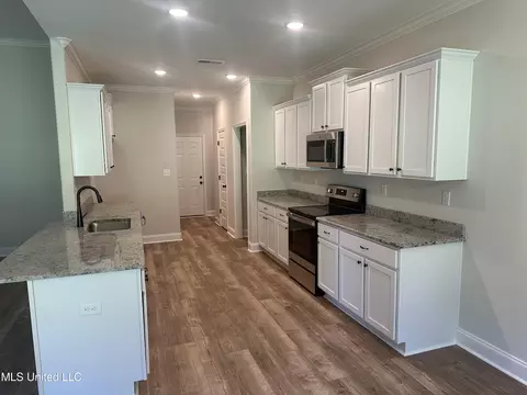 Entry Way - 818 Andys Way Dr, Hernando, MS 38632 photo 1 of 1