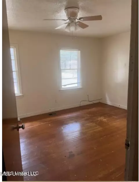 547 Daniel Cir, Jackson, MS 39212 photo 9