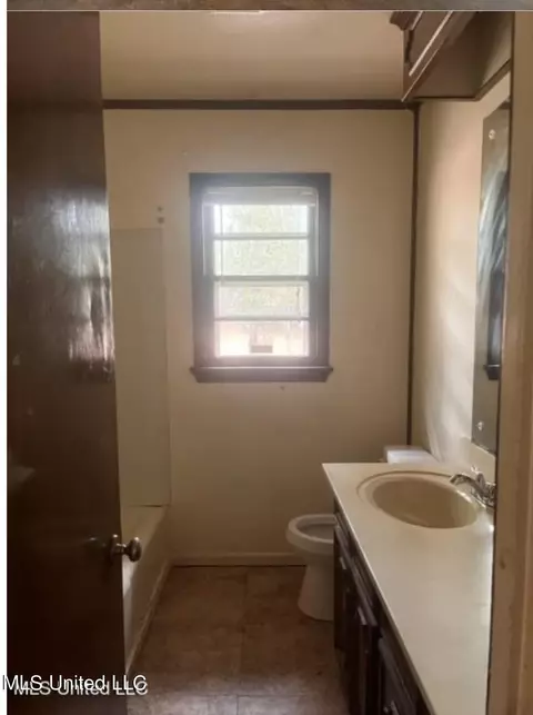 547 Daniel Cir, Jackson, MS 39212 photo 6