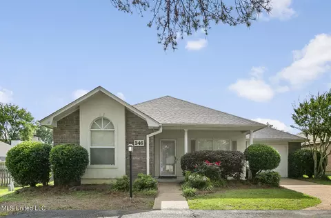 346 Cascade Cir E, Clinton, MS 39056