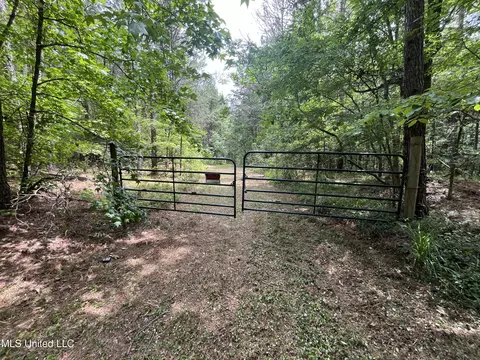 0 Lake Shore Rd, Jackson, MS 39212 photo 2