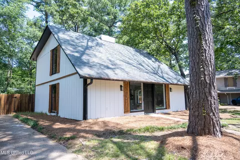 109 Park Trl, Brandon, MS 39047