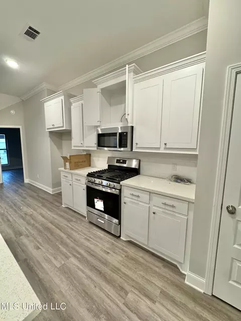 Entry Way - 249 Chartleigh Cir, Canton, MS 39046 photo 1 of 3