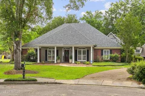 210 Hillside St, Ridgeland, MS 39157
