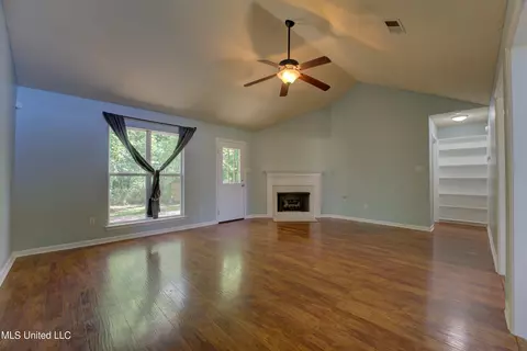 10889 Carter Lane Cv, Olive Branch, MS 38654