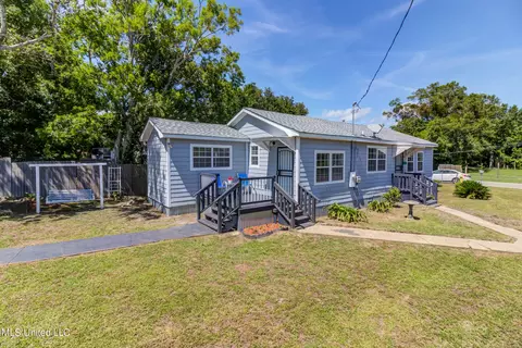 373 Davis St, Biloxi, MS 39530 photo 1