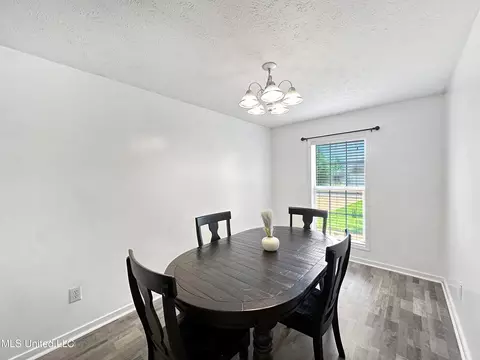 Dining - 131 Appleridge Dr, Brandon, MS 39047 photo 1 of 2