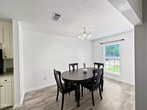 Dining - 131 Appleridge Dr, Brandon, MS 39047 photo 2 of 2