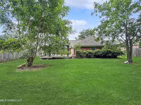 Exterior - 131 Appleridge Dr, Brandon, MS 39047 photo 2 of 4