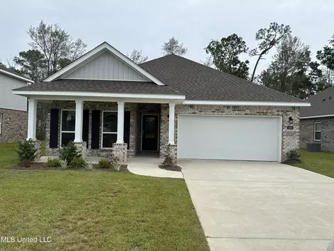 17935 Kelso Dr, D'iberville, MS 39540