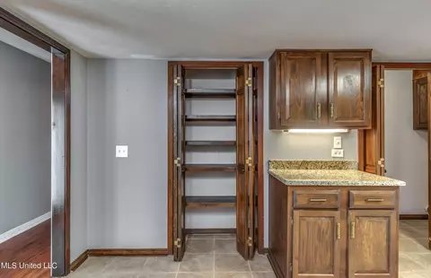 328 Wild Cedar Pl, Brandon, MS 39042 photo 9