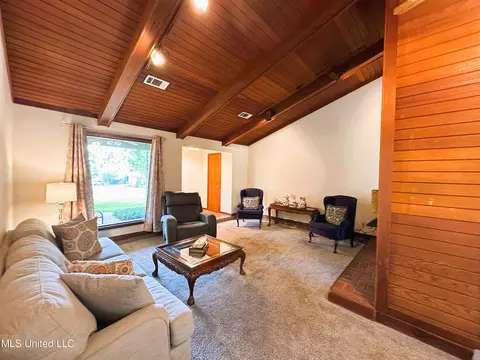 Living - 242 Lancaster Ct, Brandon, MS 39047 photo 1 of 3