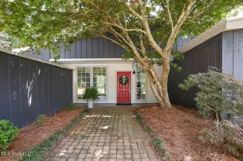 135 Riverside Chapel Dr, Pinola, MS 39149