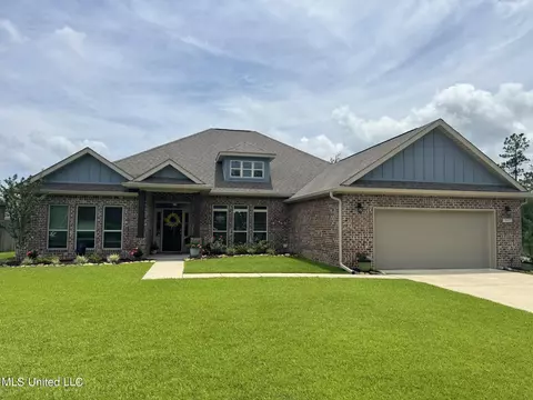 7047 Sonoma Dr, Biloxi, MS 39532