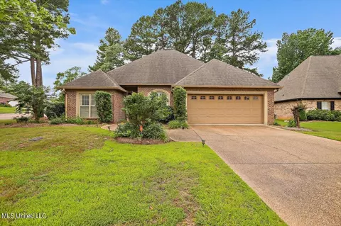 158 Willow Crest Cir, Brandon, MS 39047 photo 1