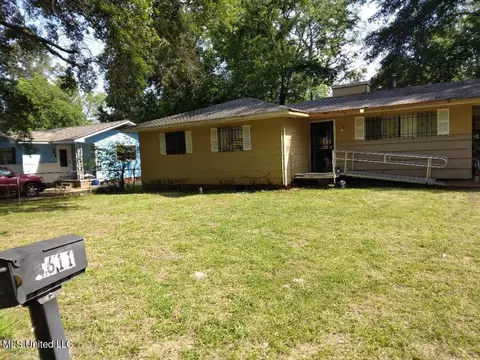 4611 Meadowmont Dr, Jackson, MS 39209