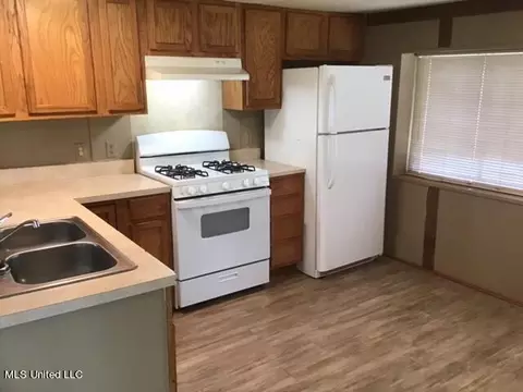 166 Tazan Ave, Florence, MS 39073 photo 5