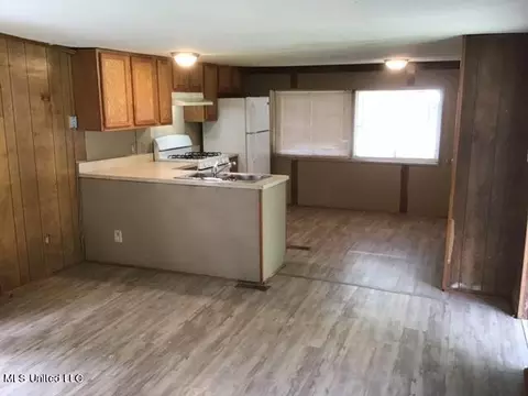 166 Tazan Ave, Florence, MS 39073 photo 7