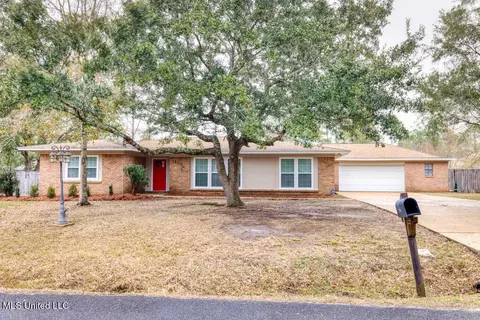 1800 Stillwater Dr, Gautier, MS 39553