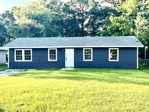 3507 Lawrence St, Moss Point, MS 39563