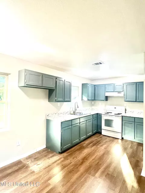 Kitchen - 3507 Lawrence St, Moss Point, MS 39563 photo 1 of 1