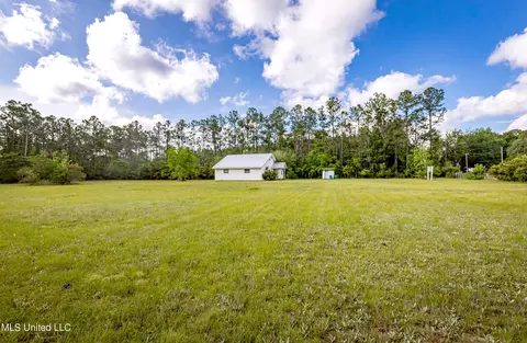 8500 Plymouth Rd, Ocean Springs, MS 39564
