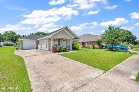 Exterior - 215 Lantana Blvd, Long Beach, MS 39560 photo 3 of 5