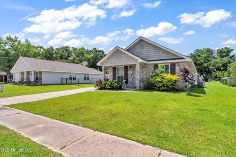 215 Lantana Blvd, Long Beach, MS 39560