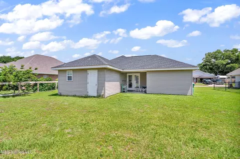 Exterior - 215 Lantana Blvd, Long Beach, MS 39560 photo 2 of 5