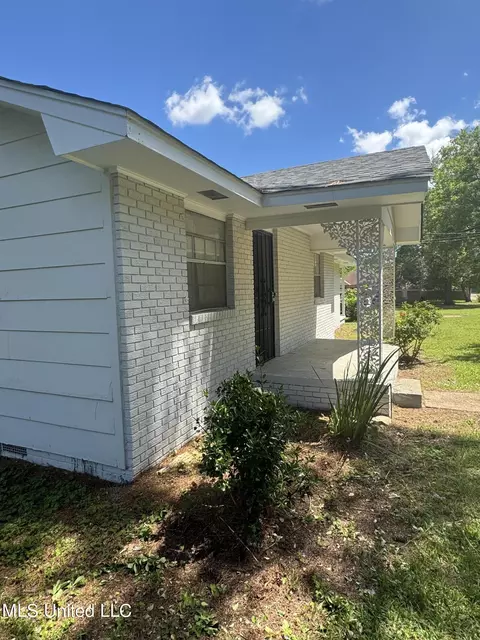 4614 Watkins Dr, Jackson, MS 39206 photo 4