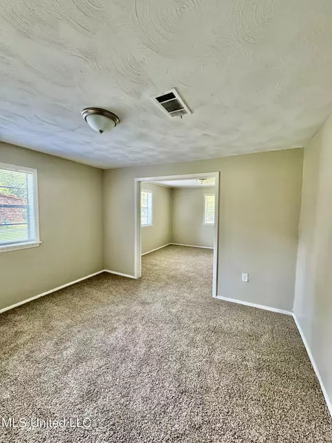 4614 Watkins Dr, Jackson, MS 39206 photo 12