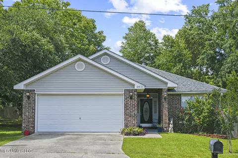 9931 Hamakua St, Diamondhead, MS 39525