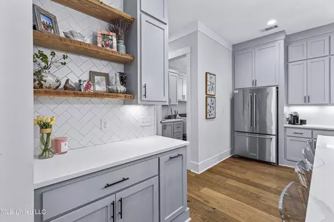 Kitchen - 130 Camden Pt, Madison, MS 39110 photo 5 of 9