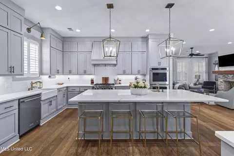 Kitchen - 130 Camden Pt, Madison, MS 39110 photo 6 of 9